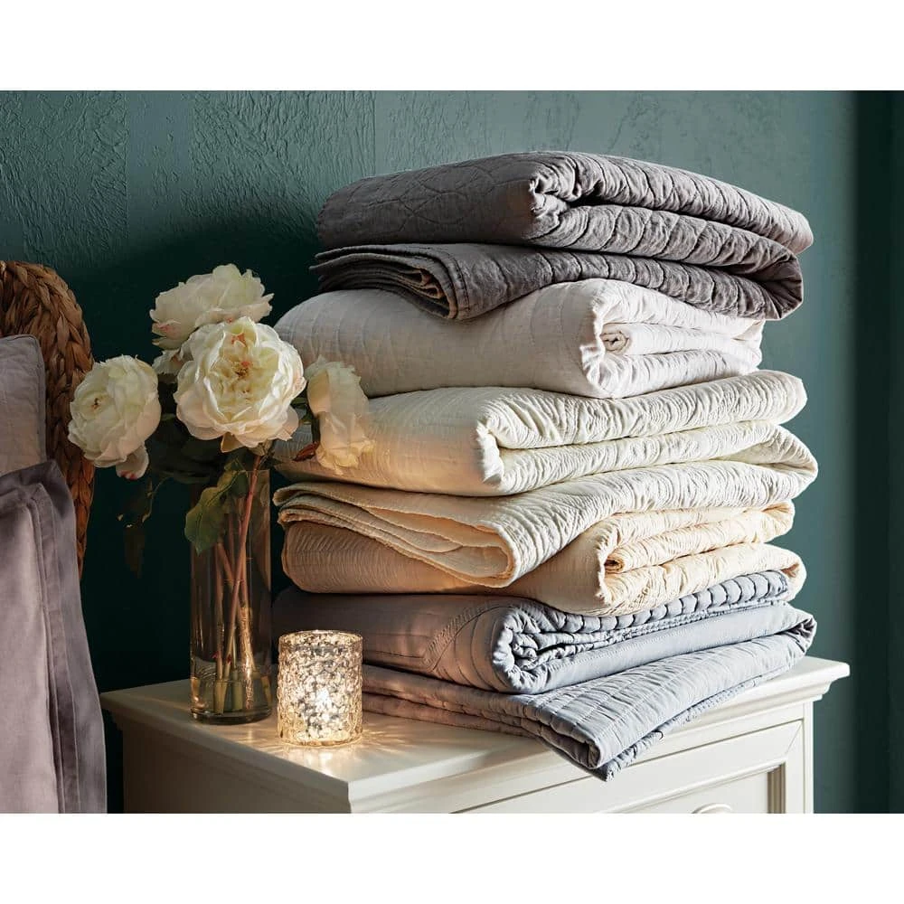 18 In. Artificial H White Fancy Rose With Cylinder Vase Silk Flower Arrangement 4 18 In. Artificial H White Fancy Rose With Cylinder Vase Silk Flower Arrangement - Image 2